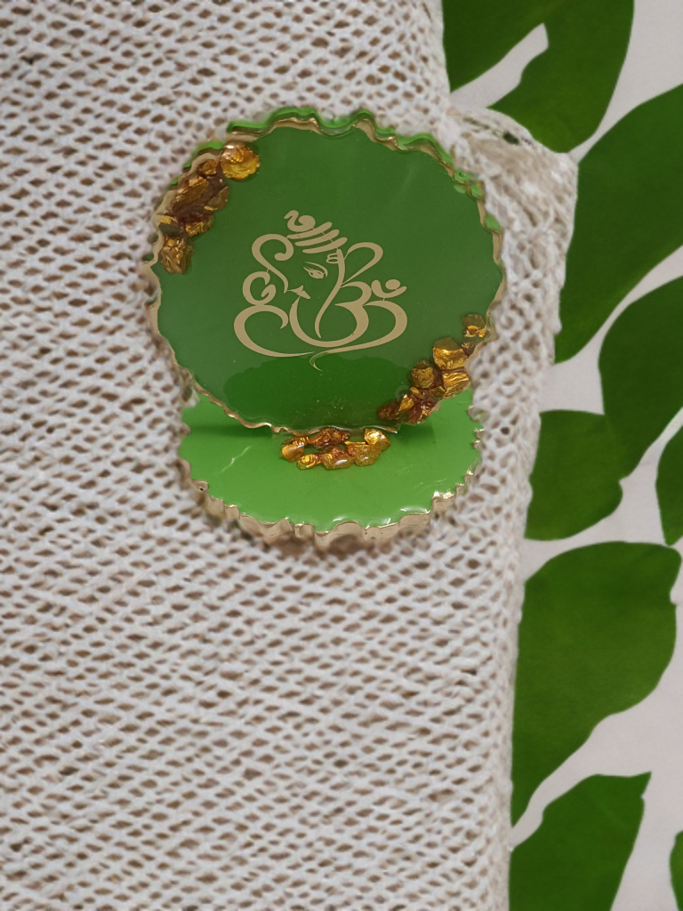 Divine Prosperity Ganesha stand